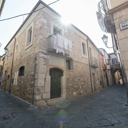 Tana Longobarda Lejlighed Benevento